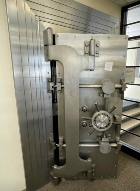 Mosler Crane hinge Bank Vault Door for Sale